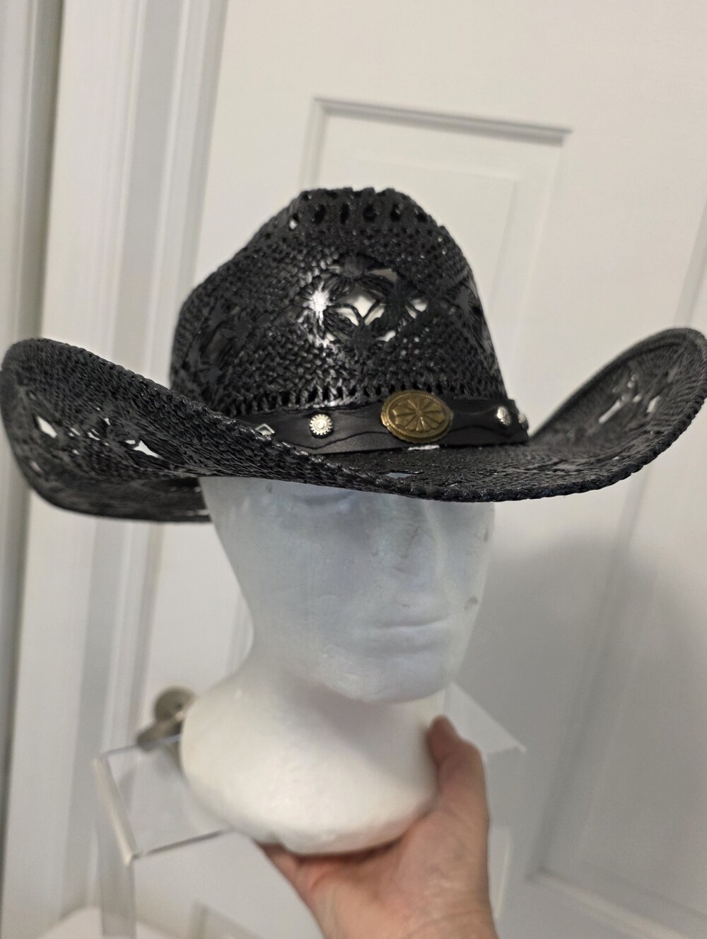 EC La Sierra Black Woven Cowboy Hat with Decorative Concho Band Size Medium